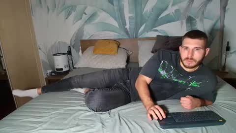 Hunter Bridges online show from 11.28.25