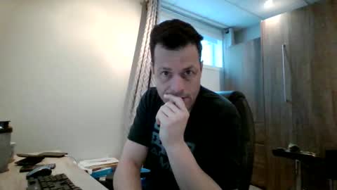 Snapshot of hurley7890 chatting on 04.23.26 hurley7890 online show from 04.23.26