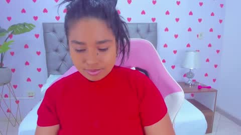 Snapshot of hurrem_had chatting on 02.25.25 H U R R E M online show from 02.25.25