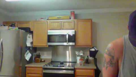 Snapshot of hydro9421 chatting on 10.29.25 hydro9421 online show from 10.29.25