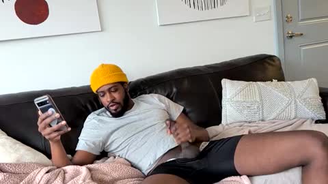 Snapshot of hydroblack chatting on 03.03.26 HydroBlack online show from 03.03.26