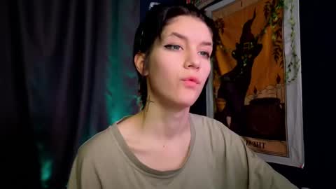 Hyeon Jin online show from 01.04.25