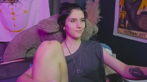 Hyeon Jin online show from 01.22.25