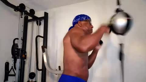 Snapshot of hypno_dick_therapy chatting on 12.29.24 Mr. Frost online show from 12.29.24