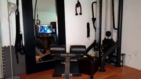 Snapshot of hypno_dick_therapy chatting on 12.31.24 Mr. Frost online show from 12.31.24