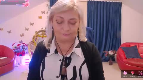 Snapshot of hypnotikcate chatting on 02.25.26 Katha online show from 02.25.26