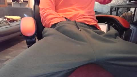 Snapshot of i_am_only_human chatting on 02.01.25 lucifer online show from 02.01.25