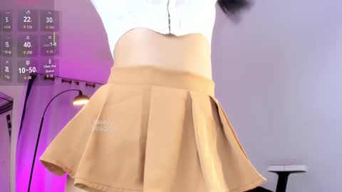 Helloouu im  Abigail call me Abi  MY NEW SHEDULE  IS 1030PM online show from 09.14.25