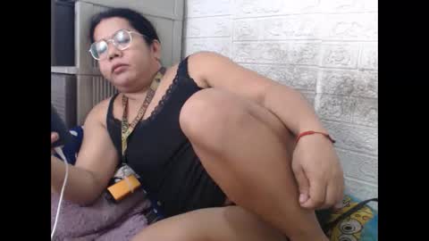 Snapshot of i_drain_u_bitch chatting on 05.02.26 jamaeca online show from 05.02.26