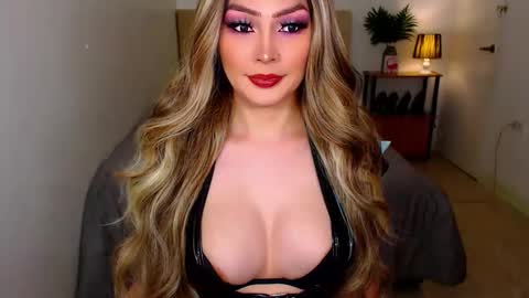 QUEEN SUSSIE BROWN online show from 01.13.26