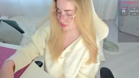 Snapshot of i_want_you_eva chatting on 10.31.25 HiI am  EvaPVT is open  online show from 10.31.25