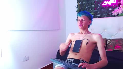 Snapshot of iam_lukas__ chatting on 10.10.25 iam_lukas__ online show from 10.10.25