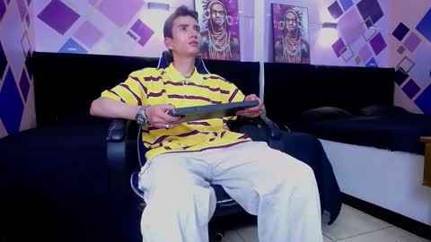 Iam Smith  online show from 02.06.26