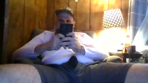 Snapshot of iambryan080584 chatting on 10.27.25 iambryan080584 online show from 10.27.25