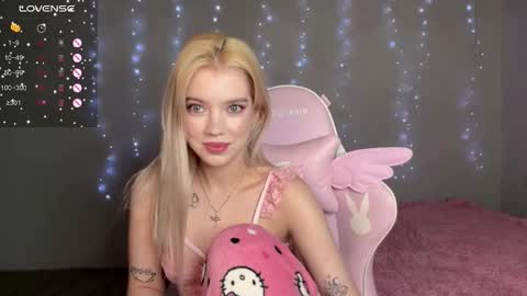 Snapshot of iamcassidy chatting on 02.09.26 Cassie STREAMS HERE EVERYDAY online show from 02.09.26