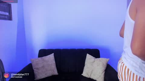 Dylan  independent model  online show from 01.26.25