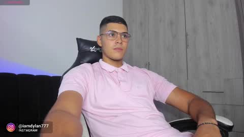 Dylan  independent model  online show from 02.12.25