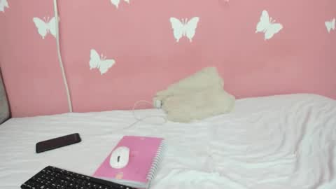 iamjes_1 online show from 11.25.25