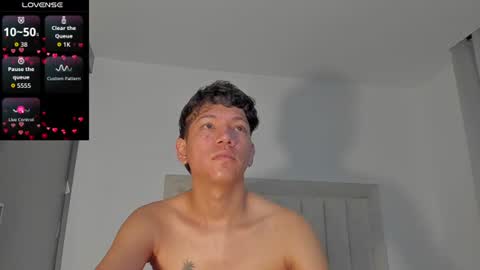 Snapshot of iamjulian_ chatting on 06.13.26 Juliiiiian online show from 06.13.26