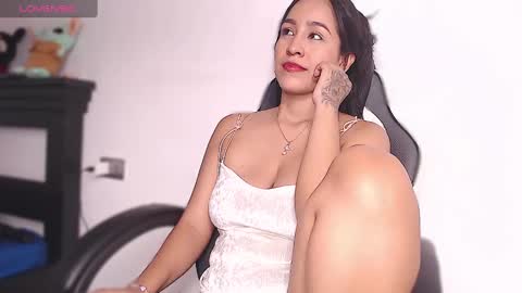 Snapshot of iamlara1 chatting on 01.17.25 Lara online show from 01.17.25