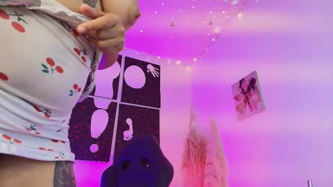 IM LOLA  online show from 12.18.25