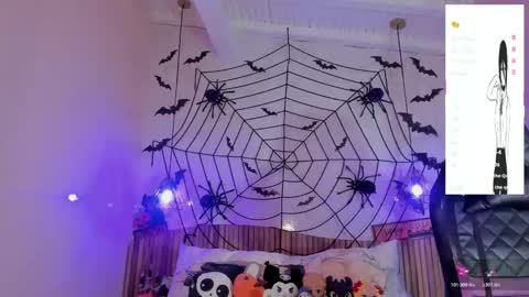 Nayuta online show from 10.24.25