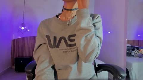 Nayuta online show from 11.17.25