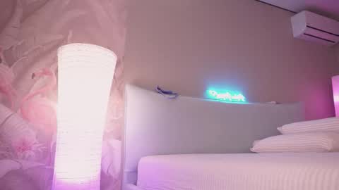 Snapshot of iamninamint chatting on 02.14.26 Nina online show from 02.14.26