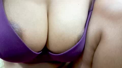 Snapshot of iamsomeone1234 chatting on 02.02.26 Iamnidhicam online show from 02.02.26