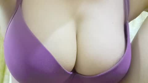 Snapshot of iamsomeone1234 chatting on 05.27.26 Iamnidhicam online show from 05.27.26