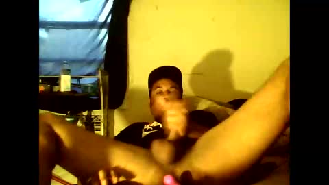 iamtheone403 online show from 09.12.25