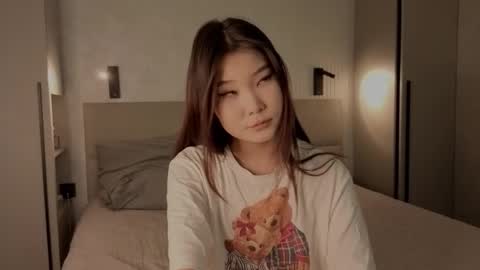 Snapshot of iamyuki_ chatting on 11.10.25 iamyuki_ online show from 11.10.25