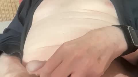 Snapshot of ian53a chatting on 10.01.25 ian53a - mature UK man for same online show from 10.01.25