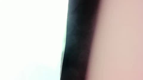 Snapshot of ian_castillo_ chatting on 09.17.25 IAN CASTILLO online show from 09.17.25