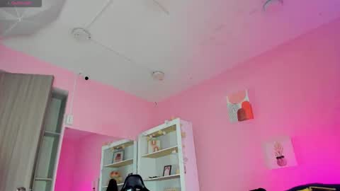 IAN CASTILLO online show from 11.25.25