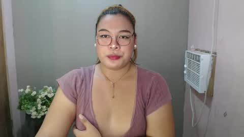 Snapshot of iana_whorexxx chatting on 12.13.24 iana online show from 12.13.24