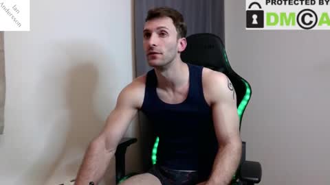 Snapshot of ianandersson27 chatting on 03.08.25 Ian Andersson online show from 03.08.25