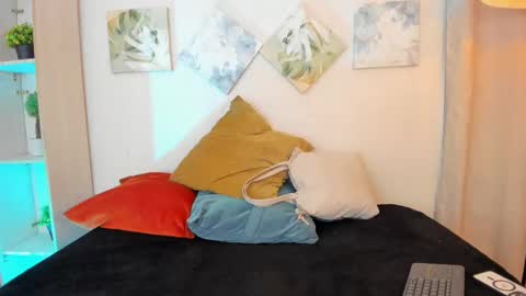 ian  online show from 11.06.25