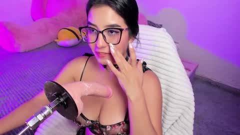 Ibbie Bennett online show from 03.02.26