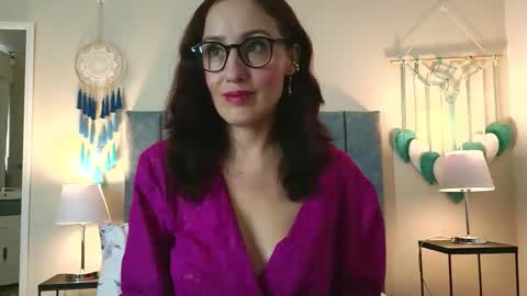 Iberian Moon online show from 04.08.26