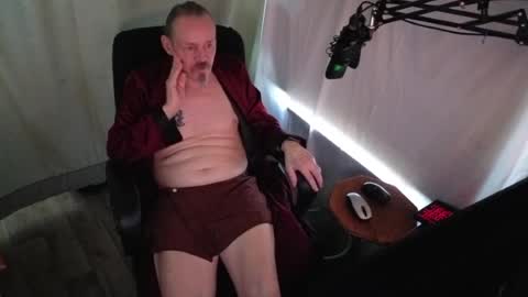 Snapshot of ibrichyrich chatting on 07.15.26 Rich online show from 07.15.26