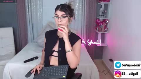 Snapshot of ice_y_abigail chatting on 02.17.25 ice_y_abigail online show from 02.17.25
