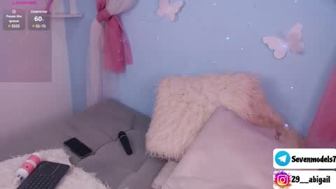Snapshot of ice_y_abigail chatting on 02.25.25 ice_y_abigail online show from 02.25.25