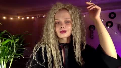 Nina online show from 01.08.26