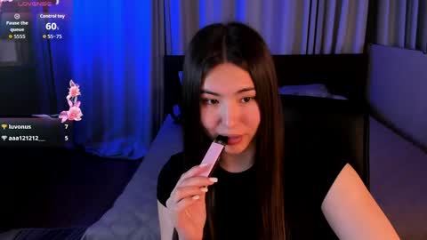 Snapshot of iceicebabe_ chatting on 05.27.26 Aiza online show from 05.27.26
