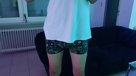 Snapshot of icheinfachich13 chatting on 09.18.25 icheinfachich13 online show from 09.18.25