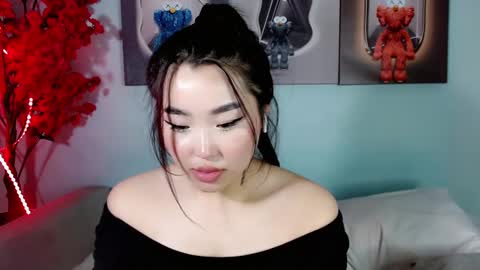 Snapshot of ichiben chatting on 01.24.25 ichiben online show from 01.24.25