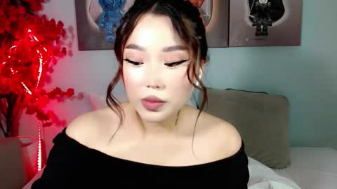 Snapshot of ichiben chatting on 10.18.25 ichiben online show from 10.18.25