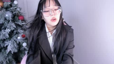 Hitomi   online show from 12.29.24