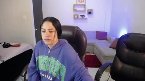 Icy online show from 01.18.25